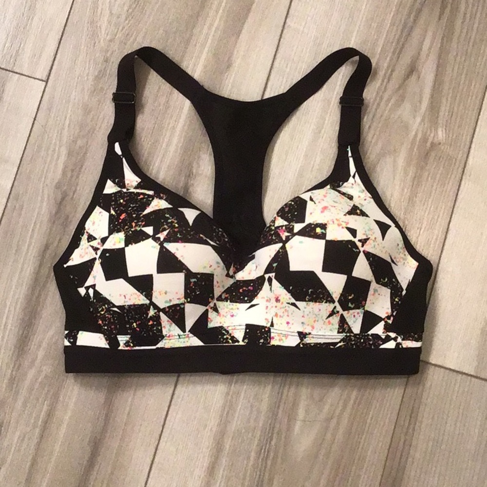Like New Victoria’s Secret Sport - size 34C